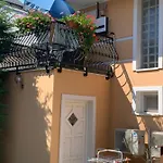 Horvath Apartment *